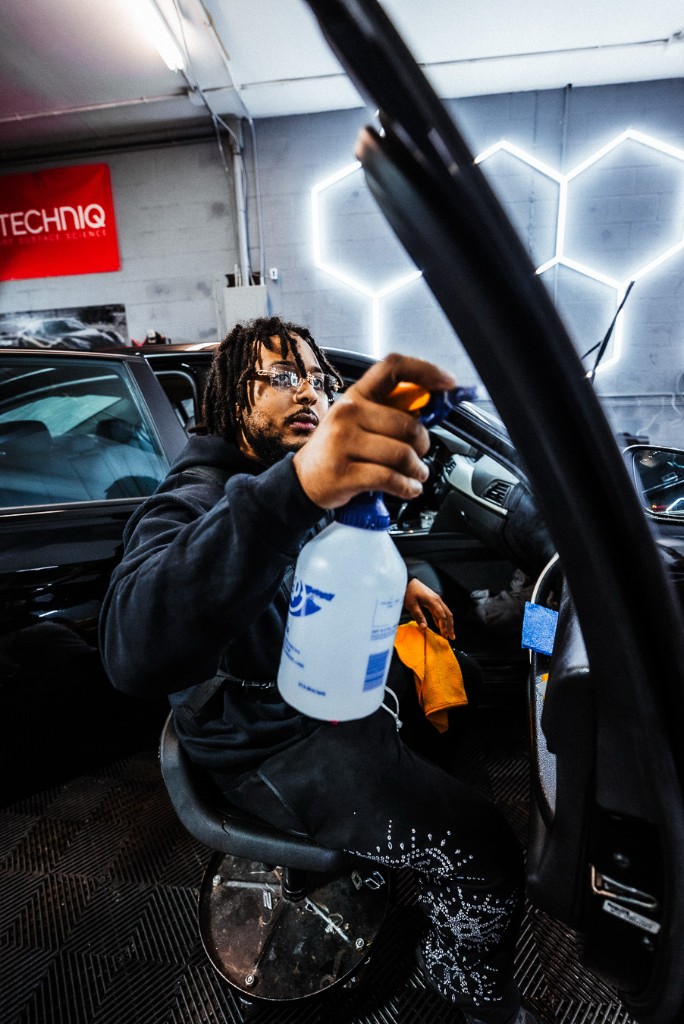 Andriws, lead tint installer